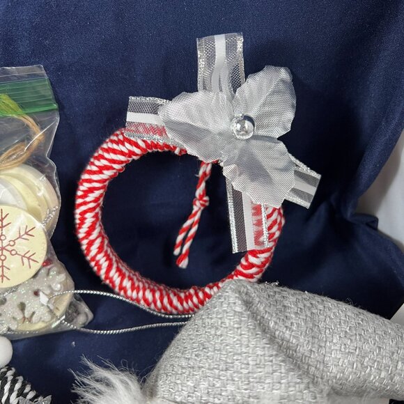 Assorted Christmas Ornaments Set Of 10+ Including Santa Snowman Wreaths & Angel - Picture 9 of 10